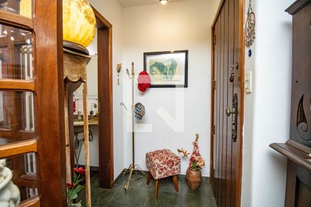 Hall de entrada de apartamento à venda com 3 quartos, 130m² em Moema, São Paulo