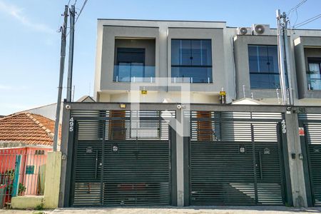 Casa à venda com 115m², 3 quartos e 3 vagasFachada