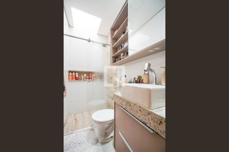 Casa à venda com 115m², 3 quartos e 3 vagasBanheiro da suíte