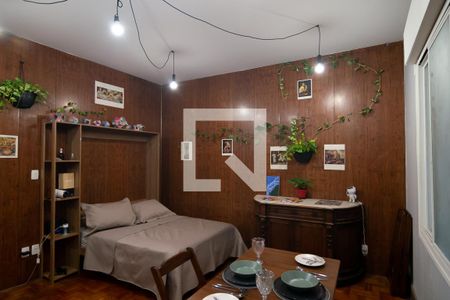 Sala  de kitnet/studio para alugar com 1 quarto, 40m² em República, São Paulo