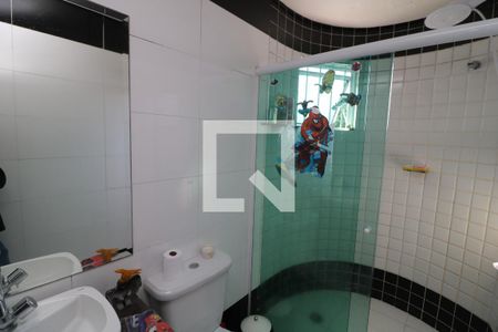 Casa à venda com 140m², 3 quartos e 1 vagaBanheiro quarto 