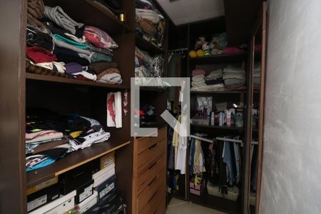 Casa à venda com 140m², 3 quartos e 1 vagaCloset quarto