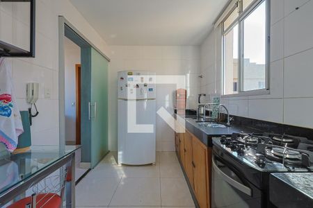 Cozinha de apartamento à venda com 2 quartos, 70m² em Sagrada Família, Belo Horizonte