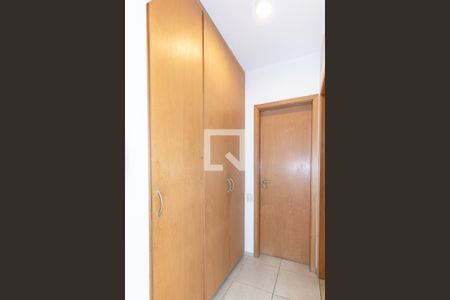 Corredor de apartamento para alugar com 1 quarto, 45m² em Vila Nova Conceição, São Paulo