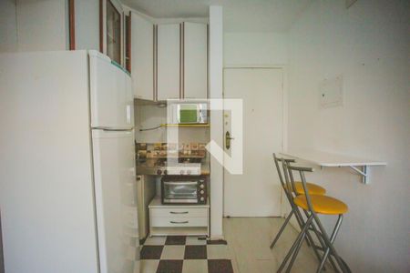 Sala / Cozinha de apartamento para alugar com 1 quarto, 28m² em Mirandópolis, São Paulo