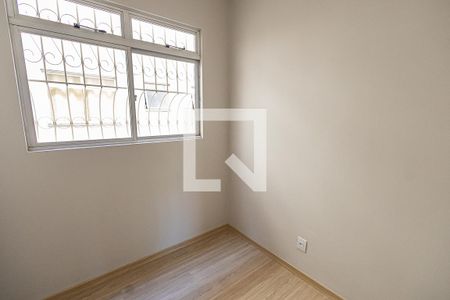 Quarto 2 de apartamento para alugar com 3 quartos, 57m² em Santa Rosa, Belo Horizonte