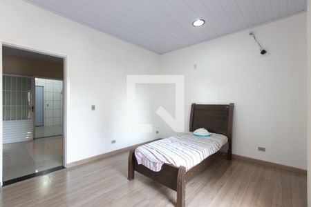 Quarto  de casa para alugar com 1 quarto, 48m² em Vila Carmosina, São Paulo