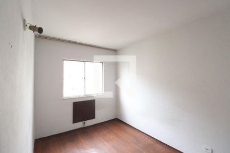 Quarto 2 de apartamento para alugar com 2 quartos, 60m² em Colubandê, São Gonçalo