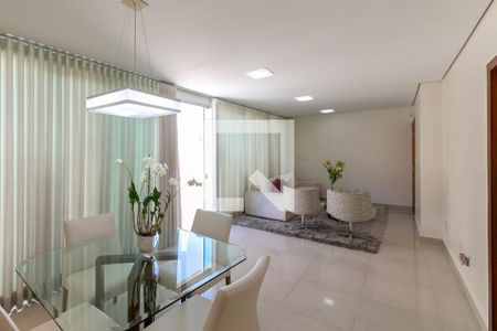 Sala  de apartamento à venda com 3 quartos, 180m² em Coração Eucarístico, Belo Horizonte