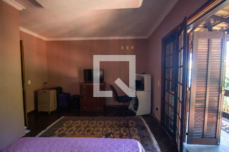 Casa à venda com 610m², 4 quartos e 3 vagasSuíte