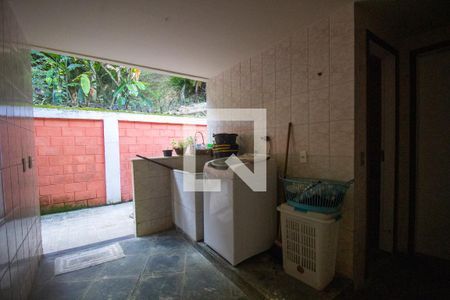 Casa à venda com 610m², 4 quartos e 3 vagasÁrea de Serviço