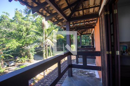 Casa à venda com 610m², 4 quartos e 3 vagasSacada do Quarto 1