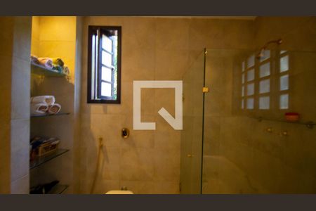 Casa à venda com 610m², 4 quartos e 3 vagasBanheiro da Suíte