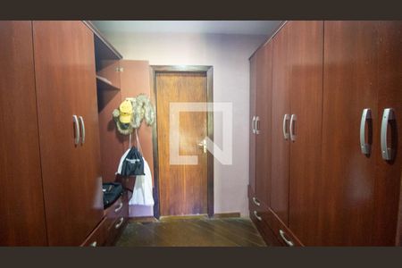 Casa à venda com 610m², 4 quartos e 3 vagasCloset da Suíte