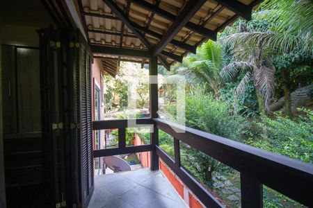 Casa à venda com 610m², 4 quartos e 3 vagasSacada do Quarto 2