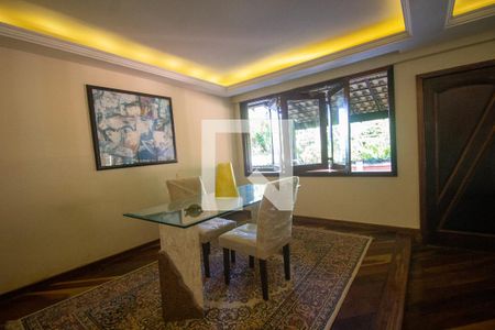 Sala de casa para alugar com 4 quartos, 610m² em Vargem Grande, Rio de Janeiro