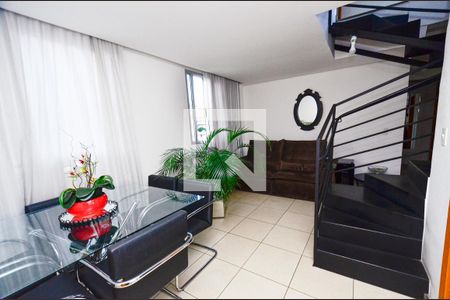 Sala de estar de apartamento à venda com 3 quartos, 140m² em Santa Cruz, Belo Horizonte