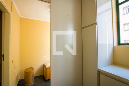 Apartamento à venda com 175m², 3 quartos e 2 vagas Apartamento à venda com 175m², 3 quartos e 2 vagasÁrea de serviço - Despensa