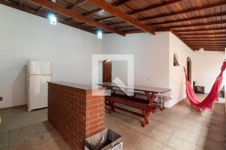 Casa à venda com 160m², 5 quartos e 5 vagas Casa à venda com 160m², 5 quartos e 5 vagasSalão de Festas