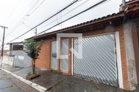 Casa à venda com 160m², 5 quartos e 5 vagas Casa à venda com 160m², 5 quartos e 5 vagasFachada