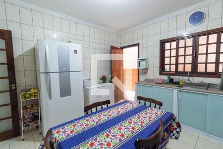 Casa à venda com 160m², 5 quartos e 5 vagas Casa à venda com 160m², 5 quartos e 5 vagasCozinha