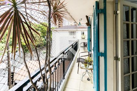 Apartamento para alugar com 128m², 3 quartos e 1 vagaQuarto
