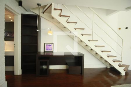 Sala de Estar de apartamento à venda com 2 quartos, 74m² em Vila Nova Conceição, São Paulo