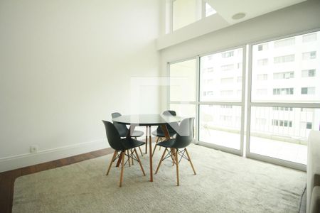 Sala de Jantar de apartamento à venda com 2 quartos, 74m² em Vila Nova Conceição, São Paulo