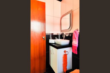 Casa à venda com 391m², 3 quartos e 4 vagasBanheiro da Suite 2