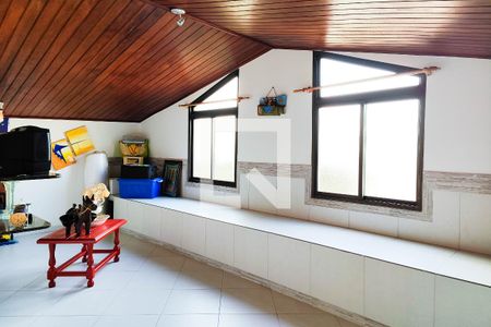 Casa à venda com 391m², 3 quartos e 4 vagasSotão