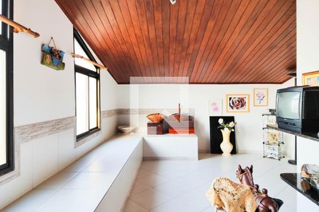 Casa à venda com 391m², 3 quartos e 4 vagasSotão