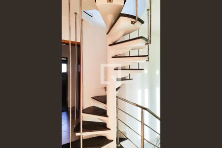 Casa à venda com 391m², 3 quartos e 4 vagasAcesso aos Sotão