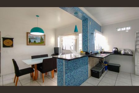 Casa à venda com 240m², 2 quartos e 3 vagasCozinha