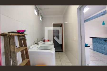 Casa à venda com 240m², 2 quartos e 3 vagasÁrea de Serviço