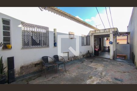 Casa à venda com 240m², 2 quartos e 3 vagasQuintal