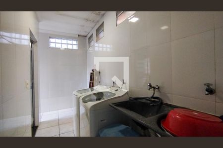 Casa à venda com 240m², 2 quartos e 3 vagasÁrea de Serviço