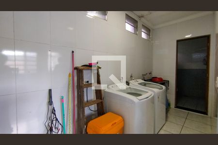 Casa à venda com 240m², 2 quartos e 3 vagasÁrea de Serviço