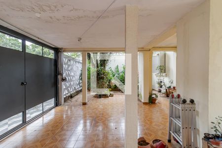 Casa à venda com 300m², 3 quartos e 3 vagasGaragem