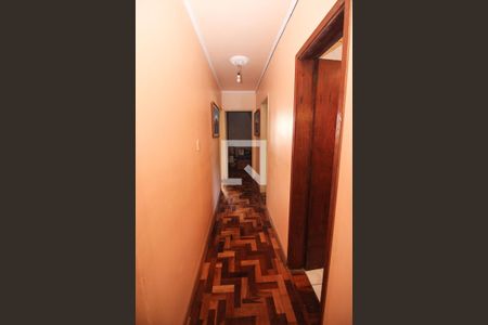Corredor de apartamento para alugar com 3 quartos, 85m² em Teresópolis, Porto Alegre