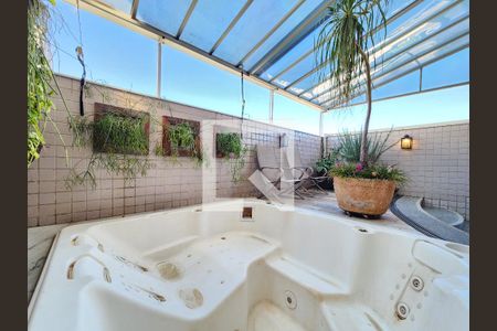 Apartamento à venda com 238m², 4 quartos e 4 vagasSPA - cobertura