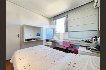 Apartamento à venda com 238m², 4 quartos e 4 vagasQuarto 2