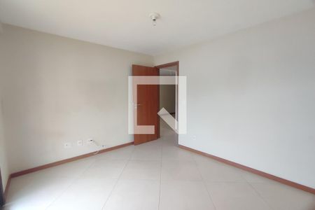 Quarto 1 de apartamento para alugar com 2 quartos, 76m² em Pechincha, Rio de Janeiro