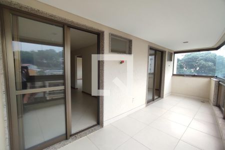 Apartamento à venda com 76m², 2 quartos e 1 vagaVaranda