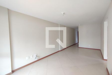 Sala de apartamento para alugar com 2 quartos, 76m² em Pechincha, Rio de Janeiro