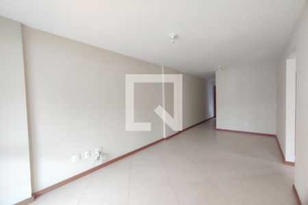 Apartamento à venda com 76m², 2 quartos e 1 vagaSala