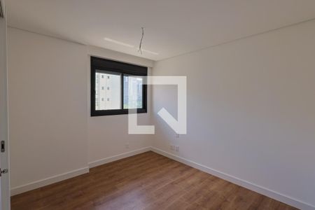 Quarto de apartamento à venda com 4 quartos, 187m² em Jardim da Torre, Nova Lima