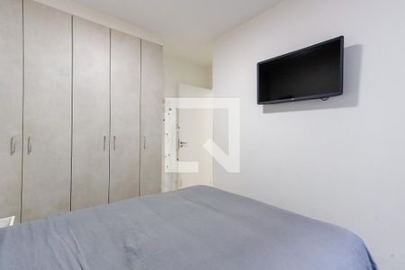 Quarto 1 de apartamento para alugar com 2 quartos, 49m² em Vila Nivi, São Paulo