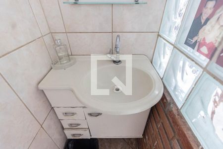 Casa à venda com 254m², 6 quartos e 5 vagas Casa à venda com 254m², 6 quartos e 5 vagasCasa 2 Banheiro de serviço