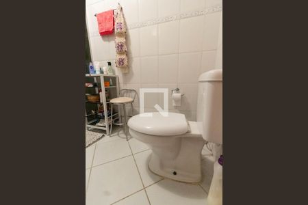 Casa à venda com 254m², 6 quartos e 5 vagas Casa à venda com 254m², 6 quartos e 5 vagasCasa 1 Banheiro