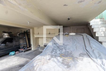 Casa à venda com 254m², 6 quartos e 5 vagas Casa à venda com 254m², 6 quartos e 5 vagasCasa 1 Garagem